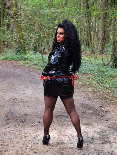 Fille nue escort trans metz VIDEO SEXE AMATRICE ESCORT GIRL CREUSE