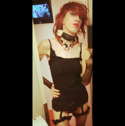 Anita - petite transgenre française - réelle et adorable - anita red ladyboy - Escort Cahors